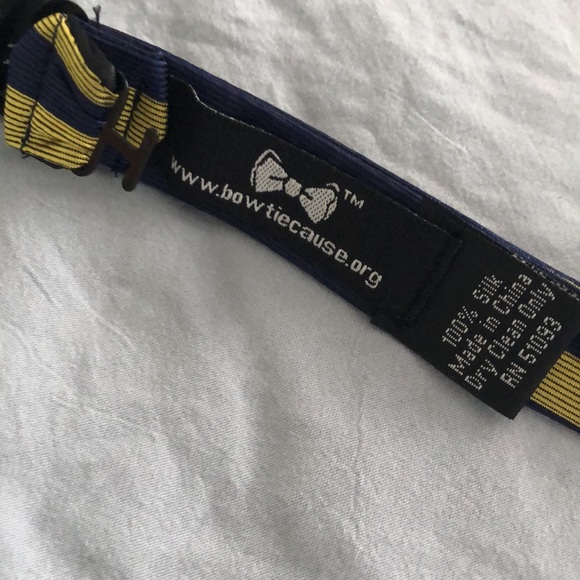 BOWTIE • NEW 😎 - Picture 2 of 2